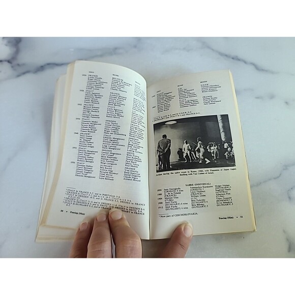 Guinness Book Of Olympic Records By Norris And Ross McWhirter Paperback - Picture 7 of 10